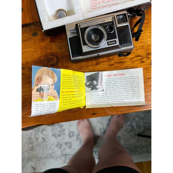 Vintage In Box Kodiak Instamax 314 Film Camera and manual - Picture 8 of 13